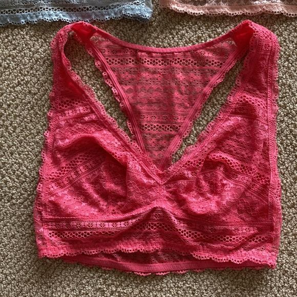 Victoria’s Secret Lacy Bralette Bra Bundle Purple Pink Blue Size Small Like New - Picture 2 of 10